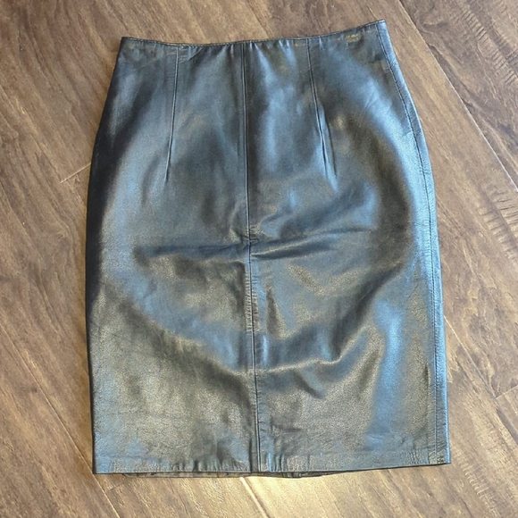 Black Leather Pencil Skirt - Picture 2 of 9